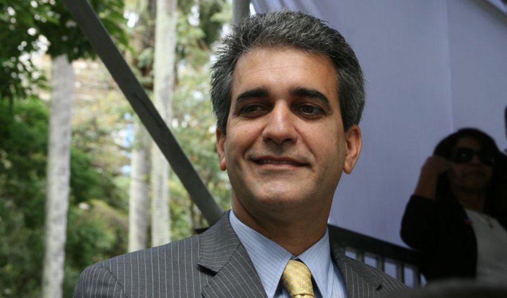 PT da Bahia abre canal de diálogo com PMDB