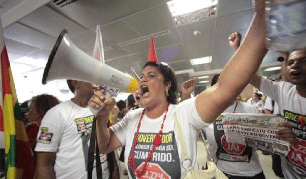 Professores aprovam proposta da APLB 