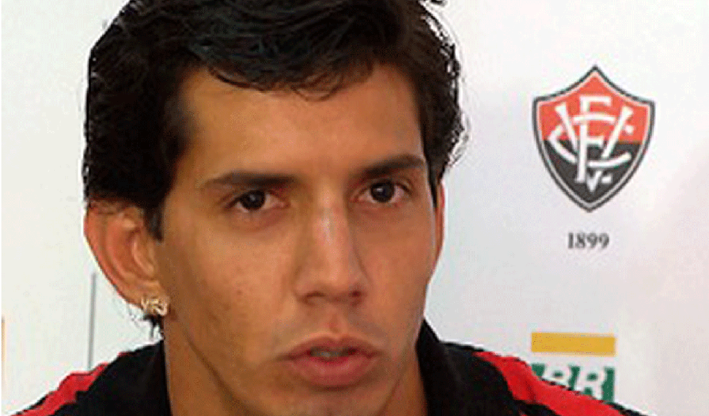 Vitória nega ida de Victor Ramos para o Atlético-MG