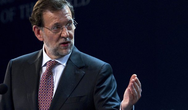 Enquanto seu país afunda, premiê espanhol ameaça América Latina