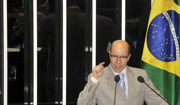 Demóstenes será expulso do MP antes de ser cassado