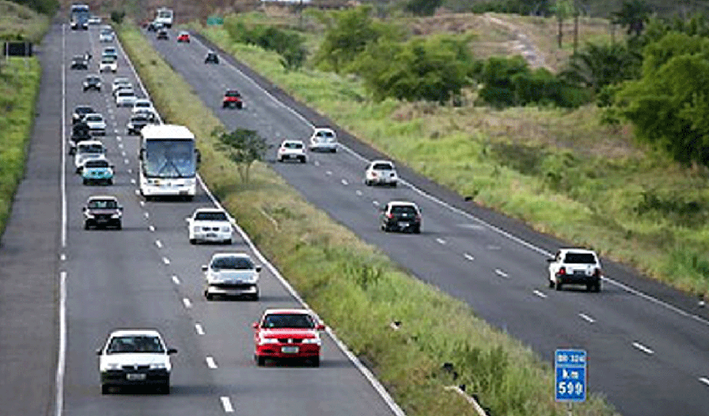 Delegado aposentado morre atropelado na BR-324