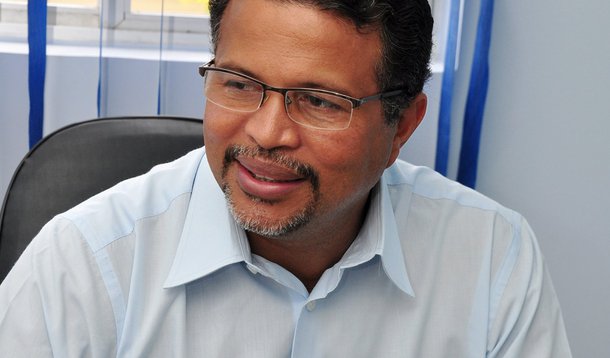 Sinpol-PE condena uso da força da PM contra greve