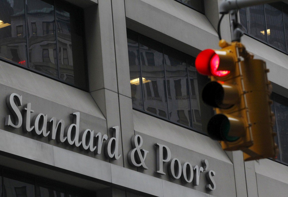 S&P reduz perspectiva de 11 bancos do Brasil