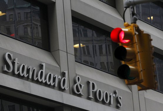 S&P reduz perspectiva de 11 bancos do Brasil