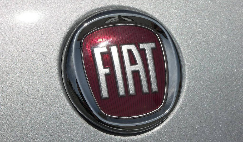 Governo do Estado recebe projeto de fábrica da Fiat