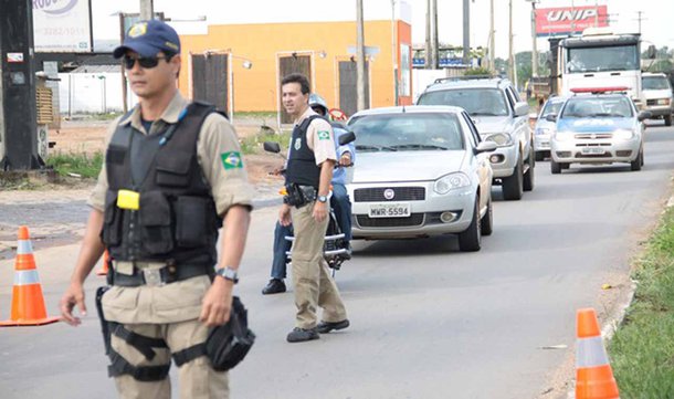 Feriado com 4 mortos e 89 feridos nas rodovias