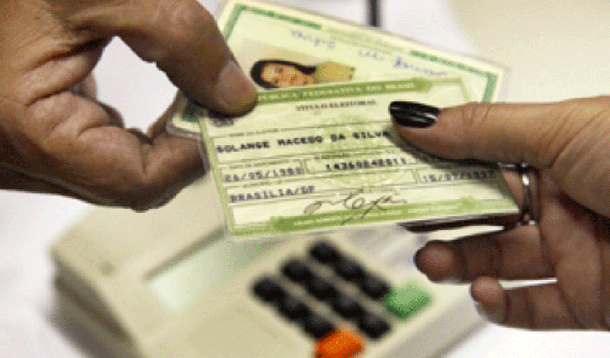 Menos de 2% dos eleitores têm ensino superior