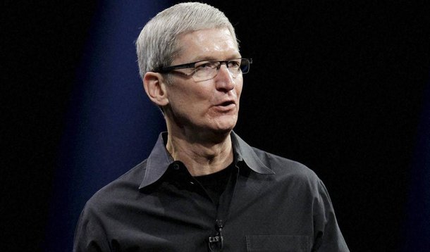 Presidente da Apple reduz seus ganhos em 99%