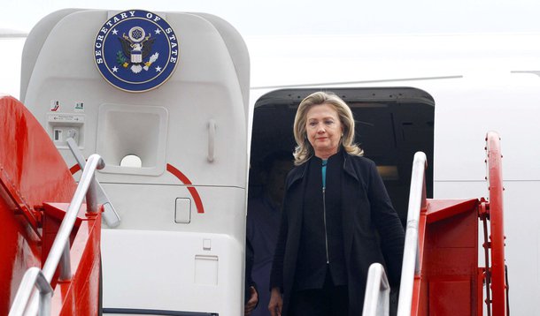 Hillary Clinton chega ao Brasil para "avançar" promessas