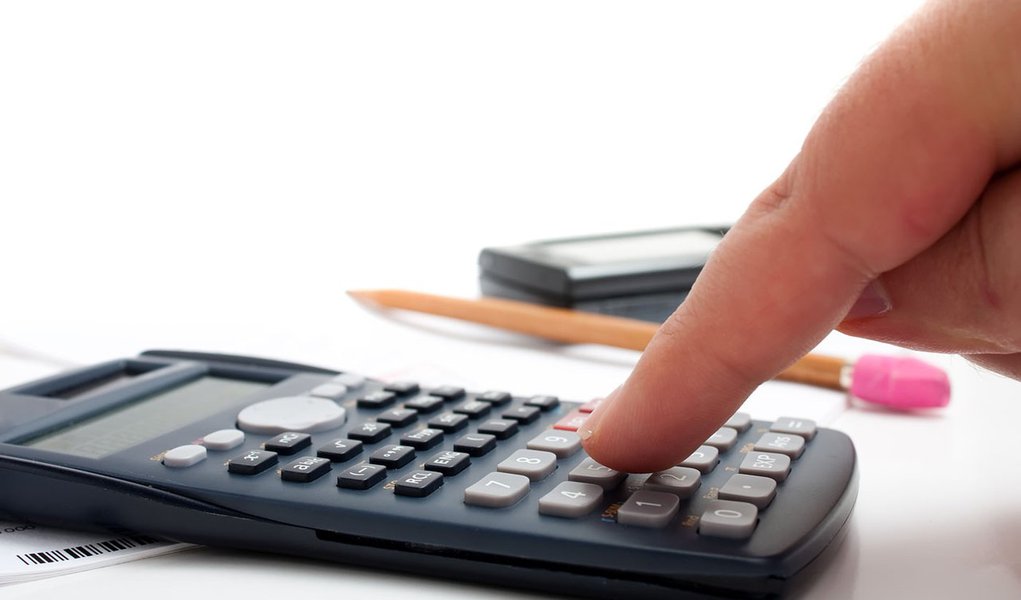 Analistas esperam alta da inflação este ano e PIB menor em 2013