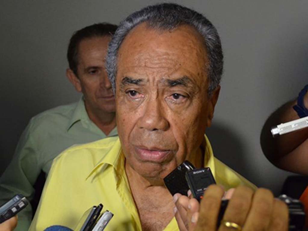 “Estou esperando lançarem meu nome a presidente”