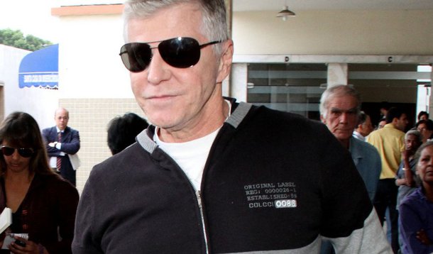 Miguel Falabella manda repórter fazer faxina