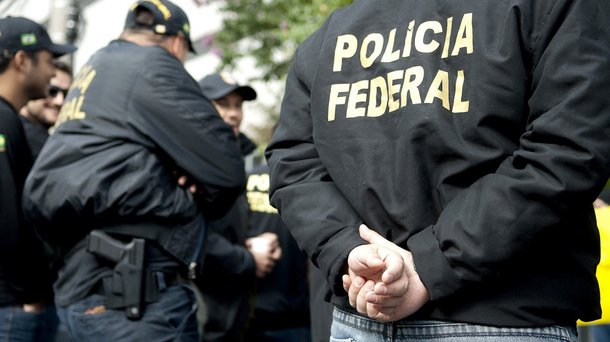 Agentes da Polícia Federal