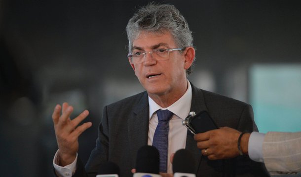 Ricardo Coutinho ao 247: a história é implacável com quem golpeia a democracia