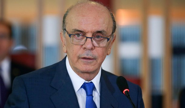 Serra: críticas à redução do papel da Petrobras no pré-sal são "tolices"