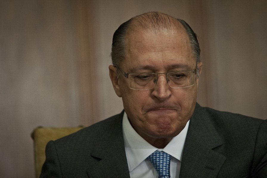 Alckmin culpa MEC, controlado pelo PSDB, por queda de SP no ranking da educação