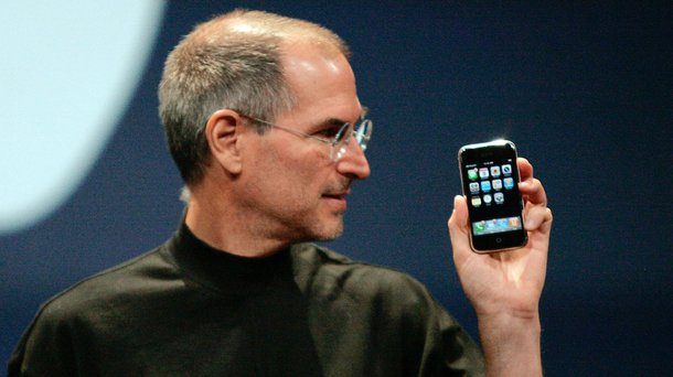 10 anos atrás, lançamento do iPhone mudava o mundo