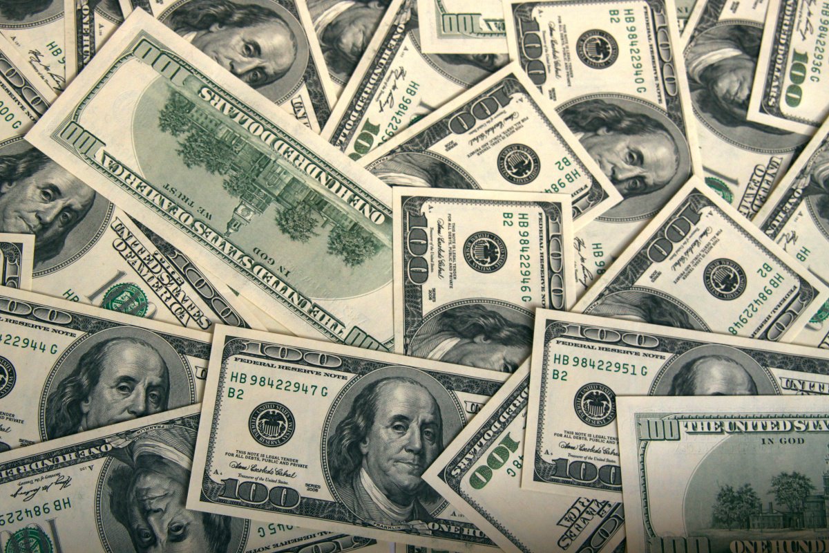 Desigualdade avança e 1% mais riscos têm 45% da renda