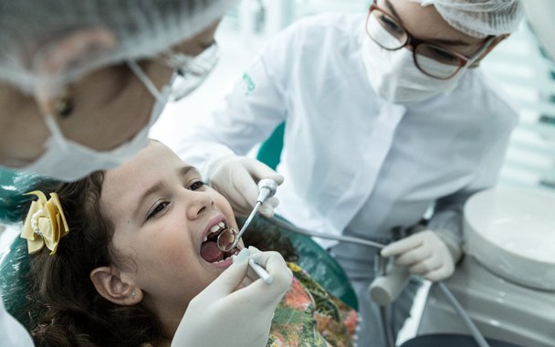 Gengivite: conheça as causas e formas de tratamento
