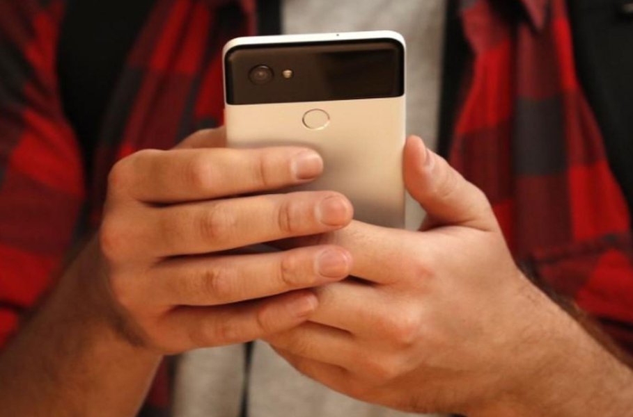 Radiação emitida por celulares é vinculada a tumores em ratos, diz pesquisa nos EUA