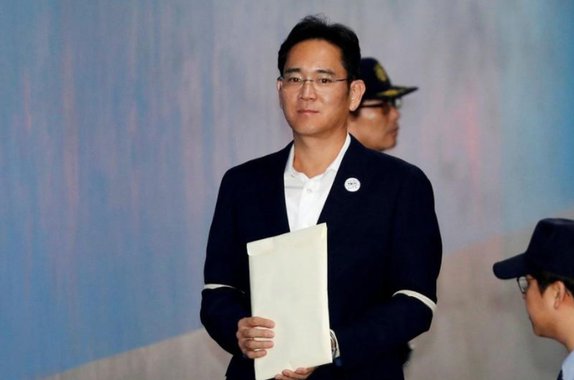 Promotores na Coreia do Sul pedem 12 anos de prisão para herdeiro da Samsung