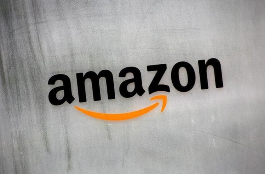 Amazon começa a vender artigos de moda e esportivos no Brasil