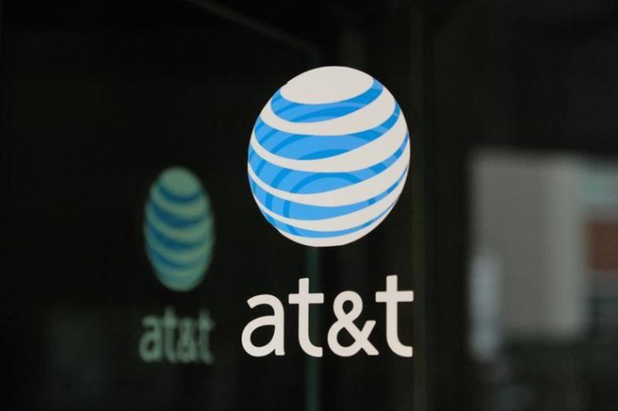 Legisladores dos EUA instam AT&T a cortar laços comerciais com Huawei, dizem fontes