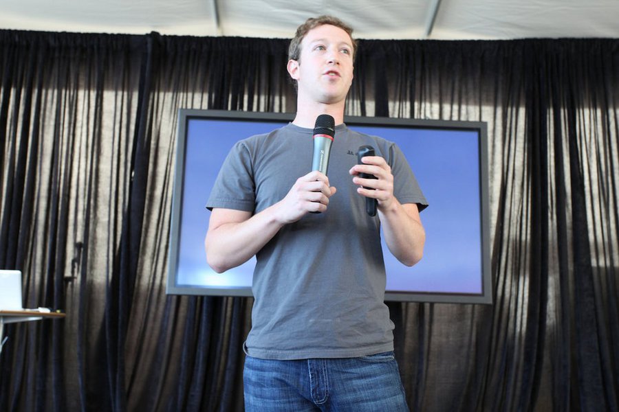 Facebook altera página principal e desagrada investidores