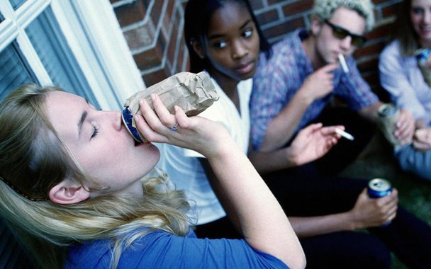 A Islândia sabe como acabar com as drogas entre adolescentes. Mas o resto do mundo não escuta