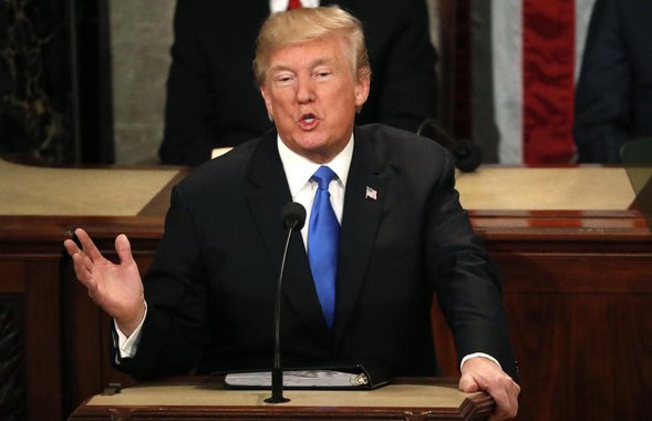 Em discurso ao Congresso, Trump disse que vai restaurar o poder dos EUA