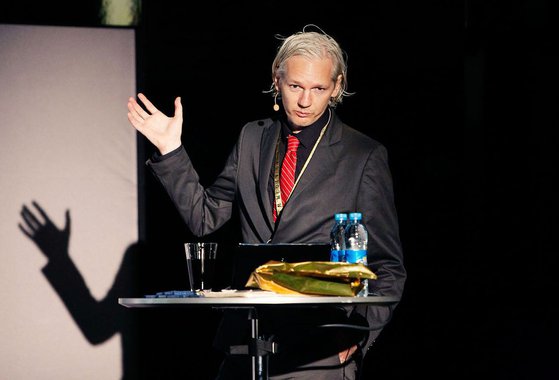 Tribunal britânico nega pedido para anular mandado de prisão contra fundador do Wikileaks