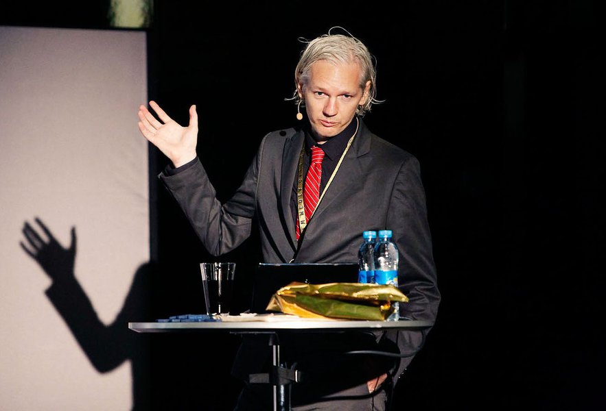 Tribunal britânico nega pedido para anular mandado de prisão contra fundador do Wikileaks
