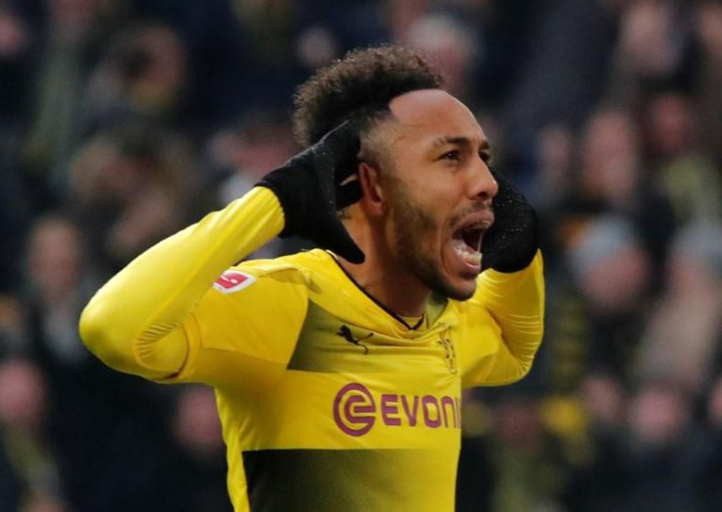 Arsenal contrata atacante Aubameyang do Borussia Dortmund por valor recorde