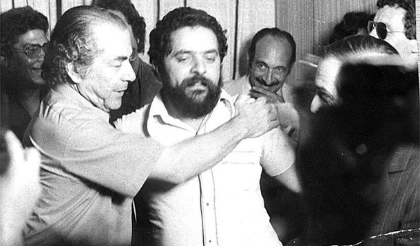 Rádio Democracia revive Rede da Legalidade no julgamento do Lula