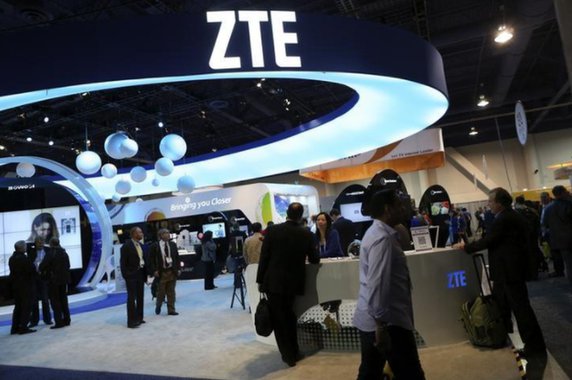 EUA firma acordo com ZTE para revogar proibição contra empresa
