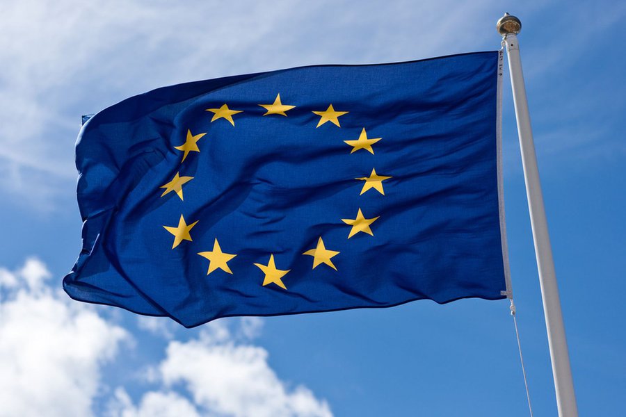 UE aprova novas regras para estimular o investimento em telecomunicações, dizem fontes