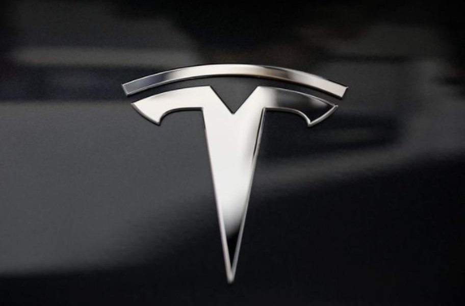 Consumer Reports recomenda Model 3 da Tesla após correção de frenagem