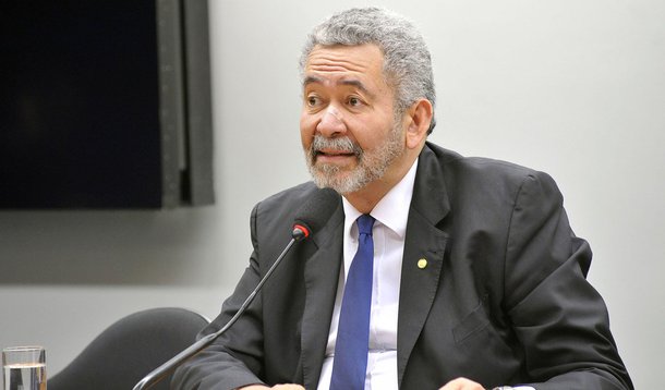 Governo tem dificuldade para emplacar venda de Eletrobras
