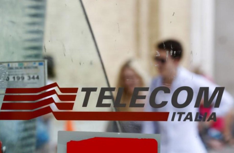 Vivendi diz a regulador do mercado italiano que não controla a Telecom Italia, diz fonte