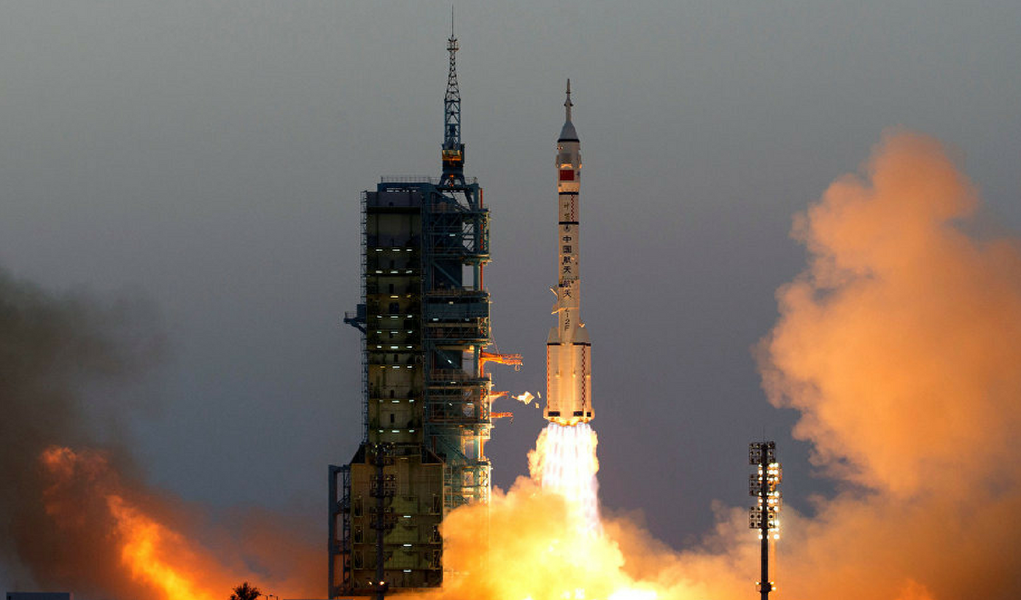 Cientistas esperam que arpões possam resolver problema do lixo espacial