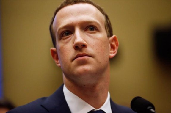 Zuckerberg diz que seus dados foram vazados para Cambridge Analytica