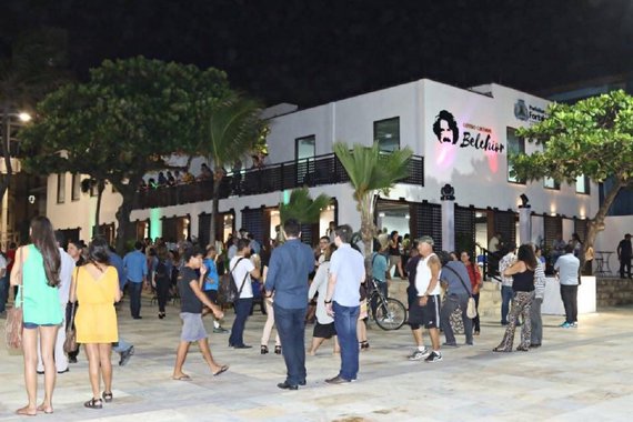 Orla da Praia de Iracema passa a contar Rede Wi-Fi gratuita