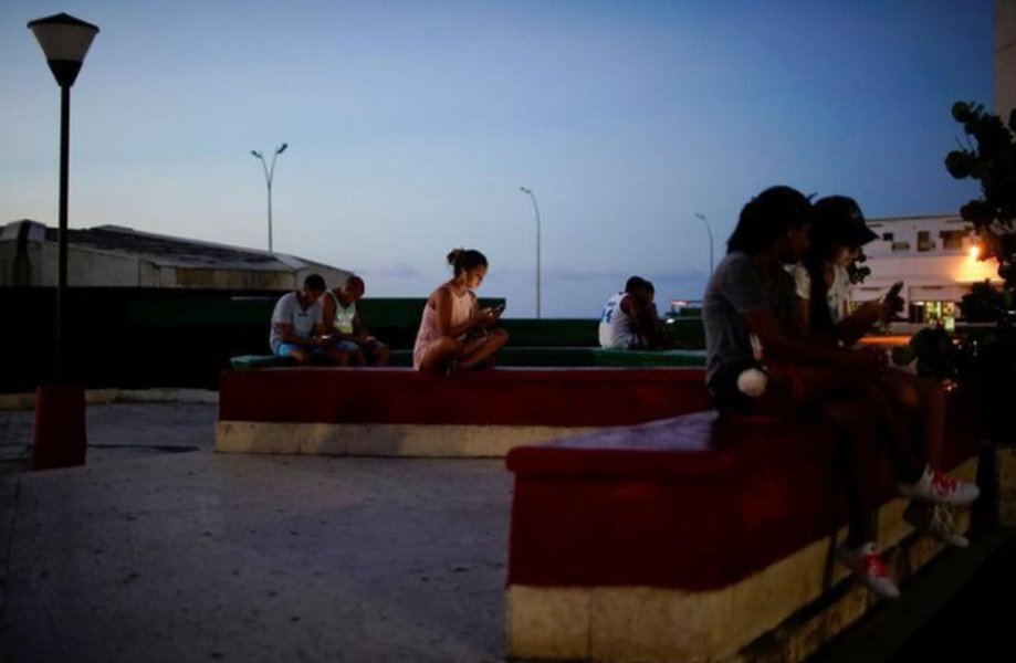 União Europeia pede que cidades ofereçam pontos de wifi gratuitos
