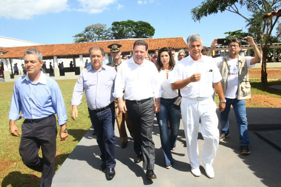 Em Morrinhos, Marconi inaugura mais um Colégio Militar