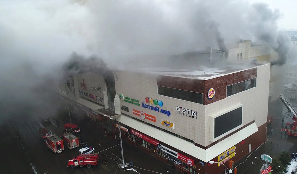 Incêndio em shopping na Sibéria provoca mais de 50 mortes