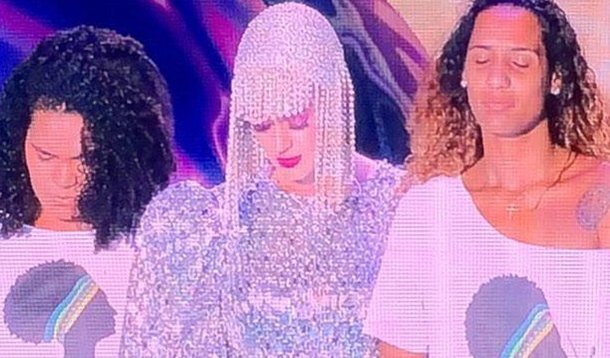 Kate Perry homenageia Marielle em show no Rio