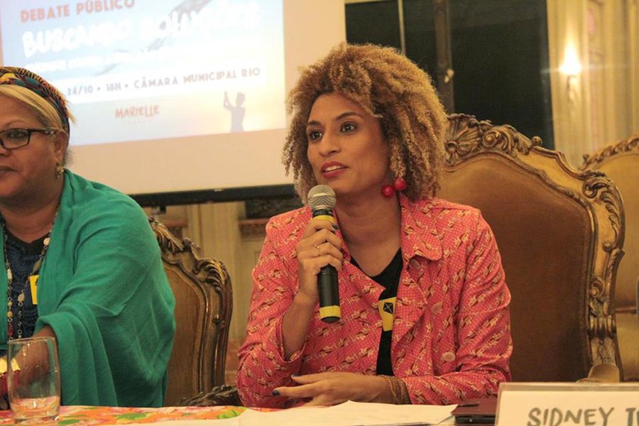 Delegado de PE é afastado por postagem ofensiva nas redes contra Marielle