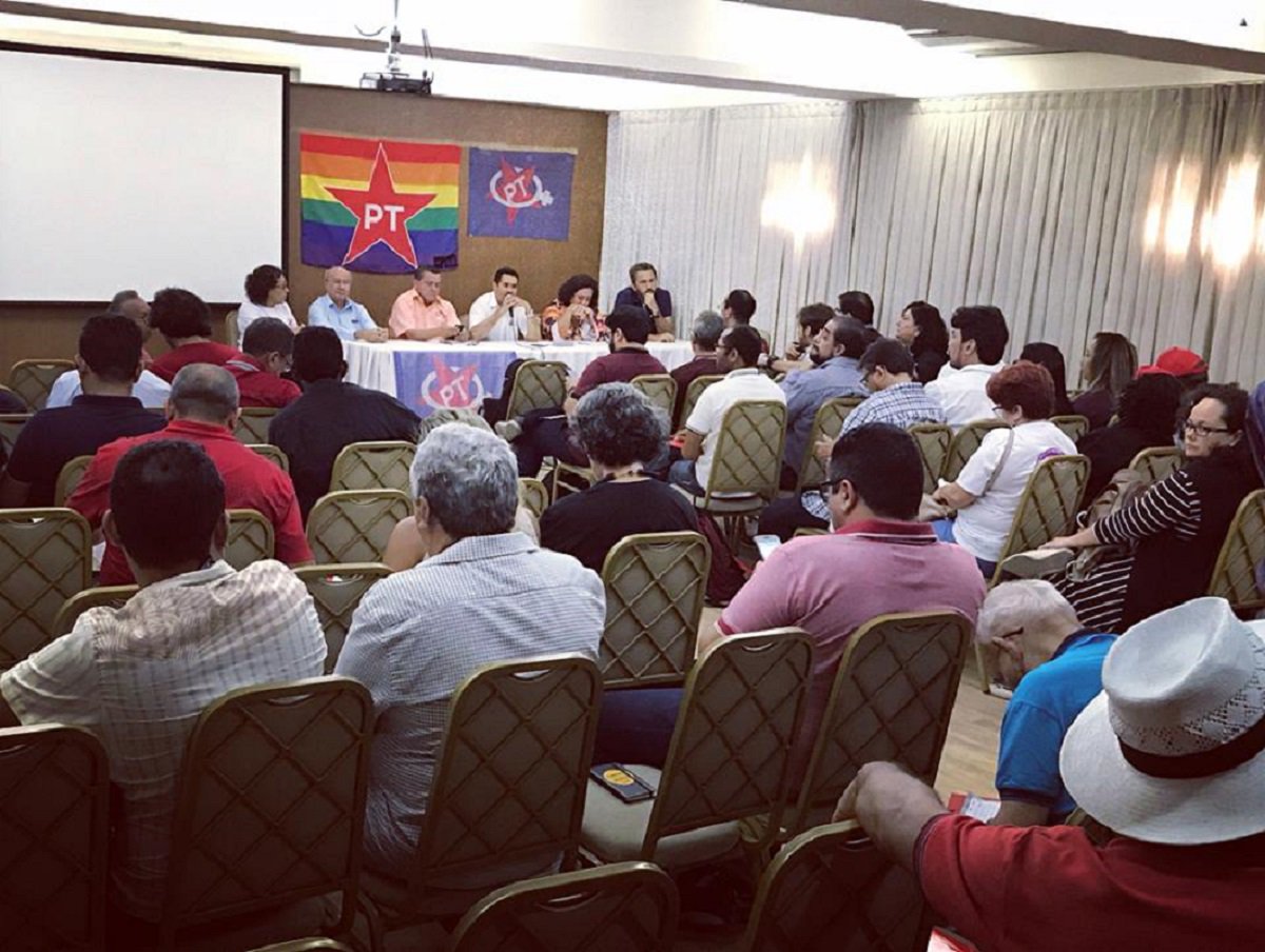 PT só definirá a política de alianças proporcionais no final de julho