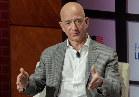 Dono da Amazon planeja cobrar US$ 200 mil por viagens ao espaço